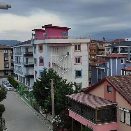 Three-room Apartment, 50 Meters From The Beach Apartamento Yalova (Yalova)