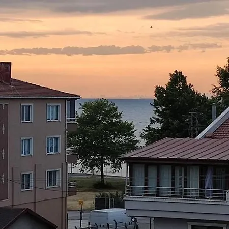 Three-room Apartment, 50 Meters From The Beach * Yalova (Yalova)